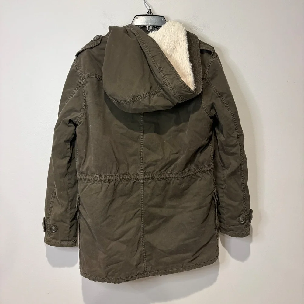 Talula Aritzia Trooper Jacket Womens Small Olive‎ Green Faux Fur Lined Parka